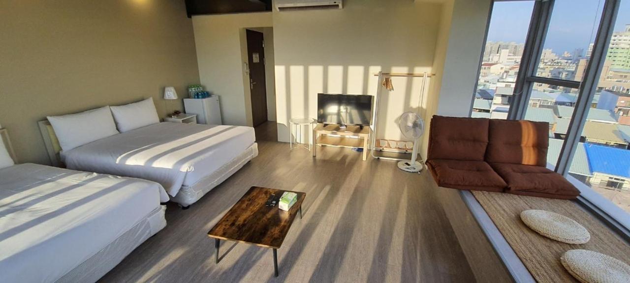 Hotel In Fengchia à Taichung Extérieur photo
