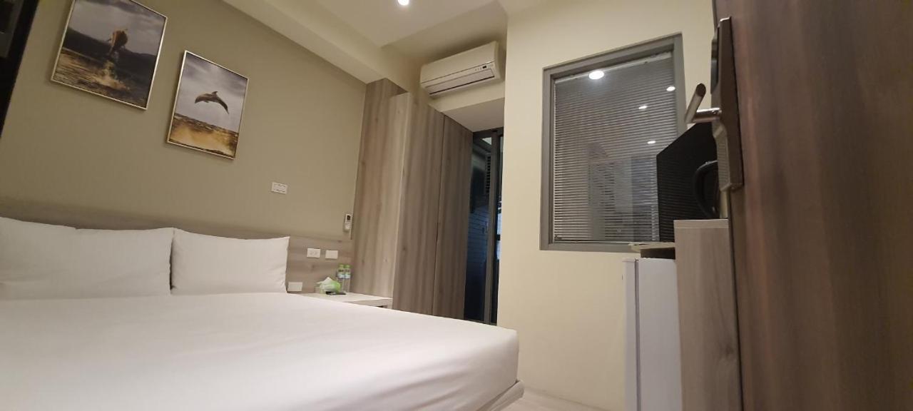 Hotel In Fengchia à Taichung Extérieur photo