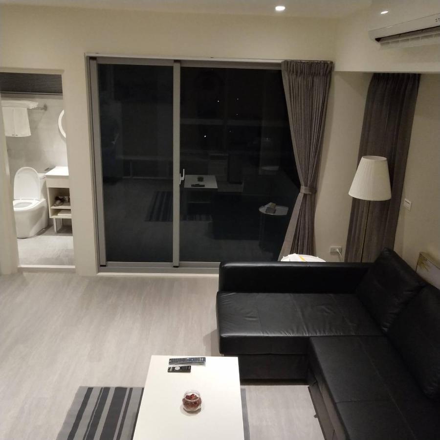 Hotel In Fengchia à Taichung Extérieur photo