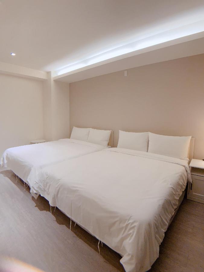 Hotel In Fengchia à Taichung Extérieur photo