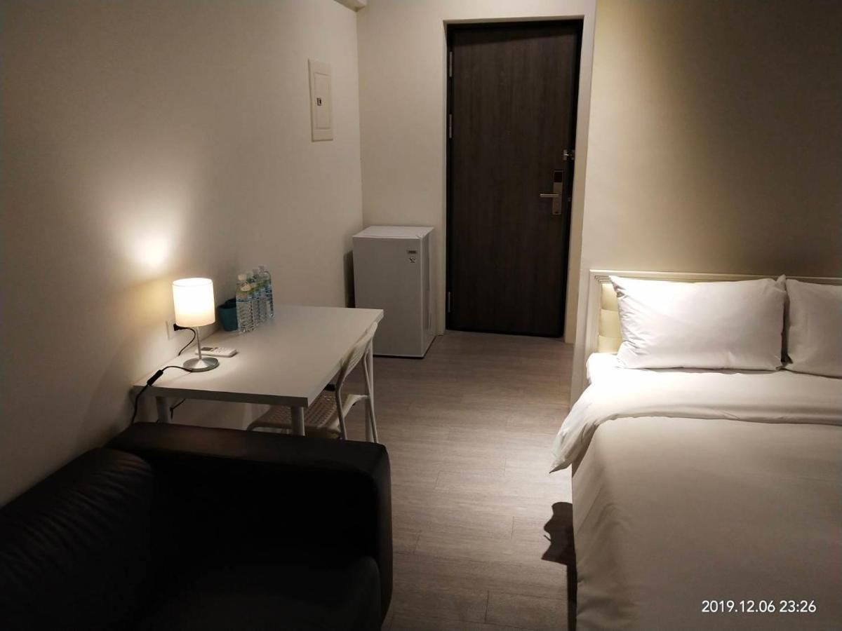 Hotel In Fengchia à Taichung Extérieur photo